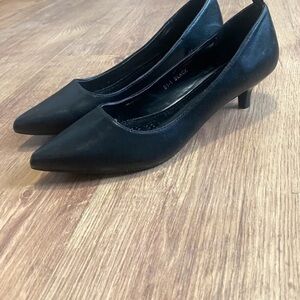 Elegant Black Women's Kitten Heel Pumps
